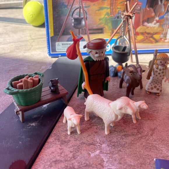 Playmobil Christmas Nativity 3996 & 3997 Wise Men Kings Sets Parts Lot & Book - Picture 9 of 15